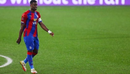 天空体育：水晶宫不愿在找到替代者前出售格伊，还在考虑红军报价